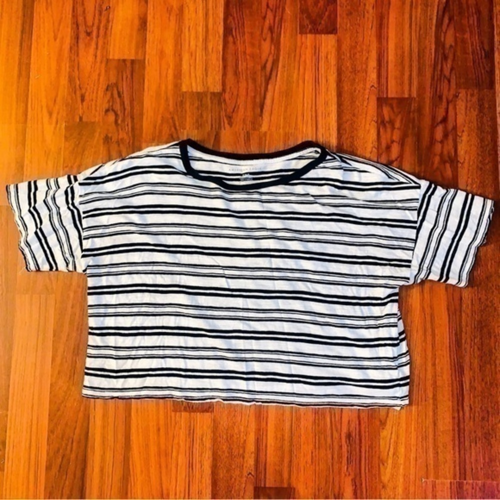 American Eagle Women’s Striped Cropped Blouse Size Medium